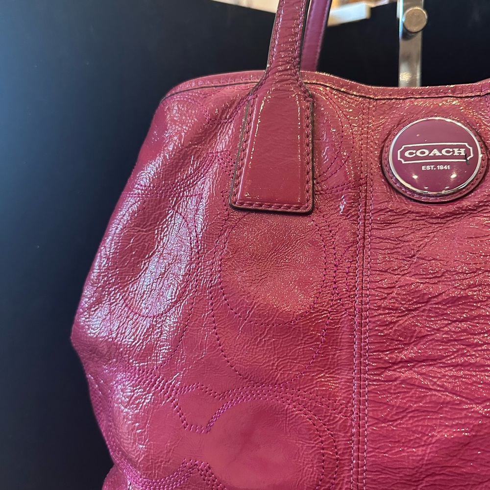 COACH Signature Women's Cherry Kisslock Tote Bag in Raspberry - Picture 12 of 16